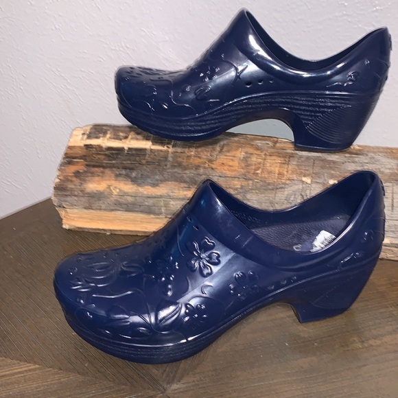 Dansko Women's Pixie Navy Floral Block Heel Nurse Clogs - Picture 3 of 7